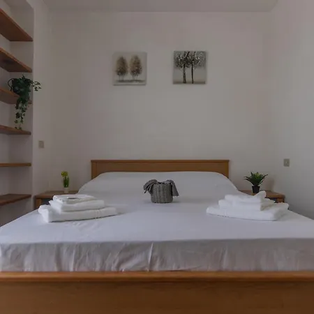 Lägenhet Comfort Penthouse - Private Parking, Wi-fi