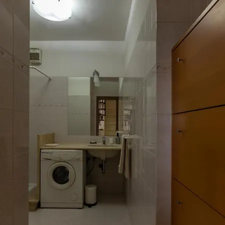 Comfort Penthouse - Private Parking, Wi-fi * Rom