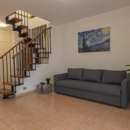 Comfort Penthouse - Private Parking, Wi-fi * Rom