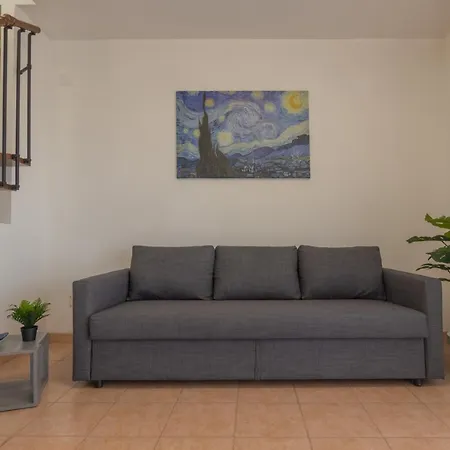 Comfort Penthouse - Private Parking, Wi-fi * Rom